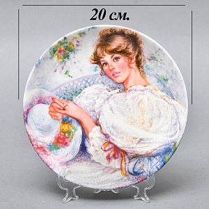 Коллекционная Фарфоровая тарелка «Девушка с кольцом», Wedgwood Англия - 1986 год. 