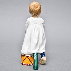 Коллекционная Фарфоровая статуэтка «Дети Хеншеля. Ребёнок с палочкой и барабаном», Meissen Германия.