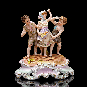 Антикварная Фарфоровая Статуэтка «Хулиганы», C.G.SCHIERHOLZ & SON Германия -1865 -1907 годы.