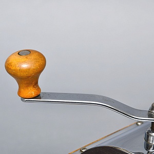 Коллекционная ручная механическая кофемолка «PeDe» Голландия, середина ХХ века.