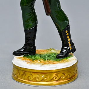 Фарфоровая статуэтка Солдат - «Стрелок корпуса герцога Камберлендского», Rudolf Kammer Германия.