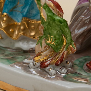 Авторская Фарфоровая статуэтка «Царе́вна-лягу́шка», СССР Дулево, 50-е года.