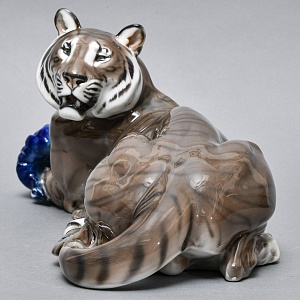 Большая! Авторская Фарфоровая статуэтка «Тигр с павлином», ROSENTHAL Германия, 1919 - 1934 годы. 