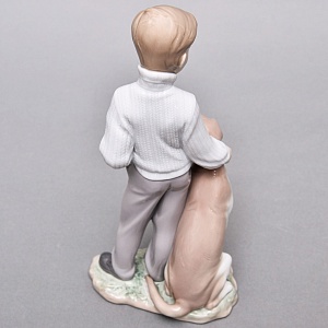 Коллекционная Фарфоровая статуэтка «Мальчик с собакой», Lladro / Лядро Испания.