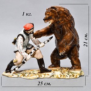 Коллекционная Фарфоровая Статуэтка «Охота на медведя», Россия. 