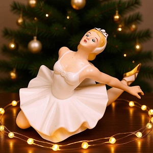 Коллекционная Фарфоровая статуэтка «Балерина, Танец - Лебединое озеро», Schau Bach Kunst Германия. 