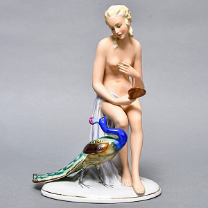Коллекционная статуэтка «Обнаженная девушка с зеркалом и павлином», Фарфор, FASOLD & STAUCH Германия.
