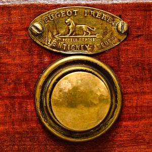 Старинная Ручная Механическая Кофемолка - Мельница PEUGEOT, Франция начало ХХ века. 