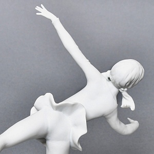 Редкая! Статуэтка «Фигуристка - Танец на льду», Бисквитный фарфор Kaiser, Германия -1979 год.