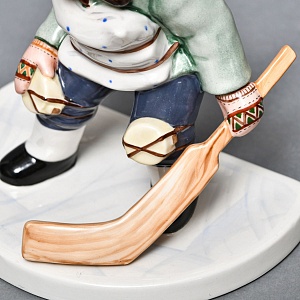 Авторская Коллекционная Фарфоровая Статуэтка «Дворовый Хоккей - Вратарь», Россия.