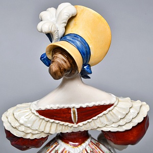 Коллекционная статуэтка «Модница в шляпке», Фарфор, SITZENDORF Германия, первая половина ХХ века.