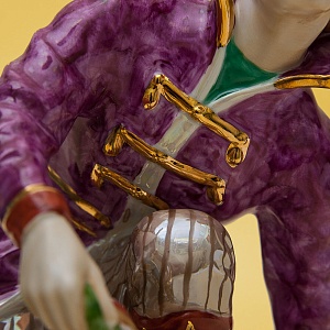 Авторская Фарфоровая статуэтка «Царе́вна-лягу́шка», СССР Дулево, 50-е года.