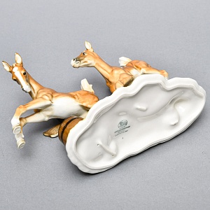Коллекционная статуэтка «Лошади - Скачущие Жеребята», Фарфор Hutschenreuther Германия, 1970 год.