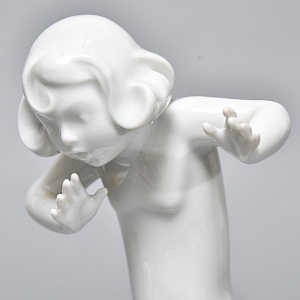 Антикварная Фарфоровая статуэтка «Девочка на черепахе», ROSENTHAL Германия, середина ХХ века.