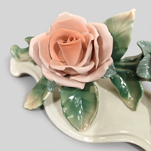 Коллекционная Фарфоровая статуэтка «Цветы Розы», Karl Ens Германия, первая половина ХХ века.