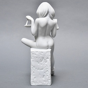 Коллекционная Фарфоровая статуэтка «Девушка, Знак Зодиака - Весы», Royal Copenhagen Дания.