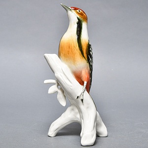 Коллекционная Фарфоровая статуэтка «Птица - Пёстрый Дятел», Карл Энс / Karl Ens, Германия.