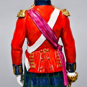 Коллекционная Фарфоровая статуэтка «Солдаты Британской армии. Черный Дозор», SITZENDORF Германия. 