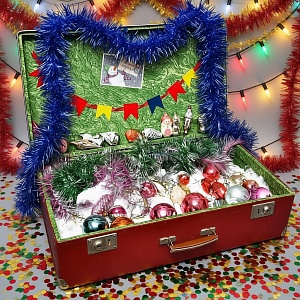 Советские Новогодние Ёлочные игрушки «Бабушкин Чемодан» - 65 штук.  СССР.