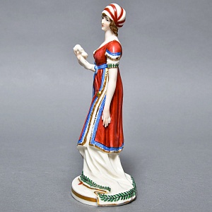 Антикварная статуэтка «Девушка в тюрбане», Фарфор, Dressel, Kister & Cie Германия, 1900 - 1922 годы. 