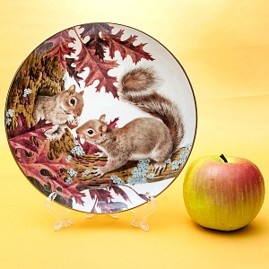 Коллекционная Тарелка «Лесной Год - ОКТЯБРЬ» Фарфор, Studio Fine Porcelaine Англия -1982 год.