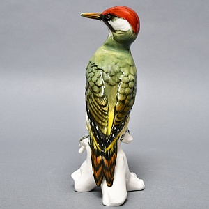 Птица - Фарфоровая статуэтка «Зелёный Дятел», Карл Энс / Karl Ens Германия, первая половина ХХ века.