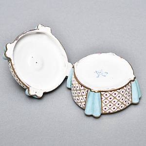 Антикварная Шкатулка - Бонбоньерка «Цветочная нежность», Фарфор Edme Samson et Cie Франция.