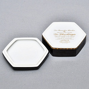 Коллекционная Фарфоровая шкатулка «СНЕГУРОЧКА» из серии «Русские Сказки"», VIlleroy&Boch Германия.