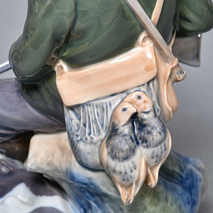Коллекционная Фарфоровая статуэтка «Охотник  с собакой», Royal Copenhagen Дания, 1992 - 1999 годы. 