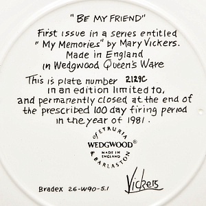 Коллекционная Фарфоровая тарелка «Детство. Будь моим другом», Wedgwood Англия - 1985 год. 
