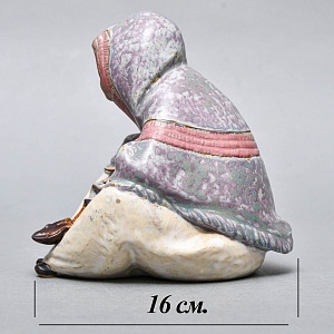 Коллекционная Фарфоровая статуэтка «Мальчик - продавец рыбы» серия Грес, Lladro Испания.