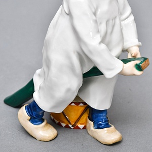 Коллекционная Фарфоровая статуэтка «Дети Хеншеля. Ребёнок с палочкой и барабаном», Meissen Германия.
