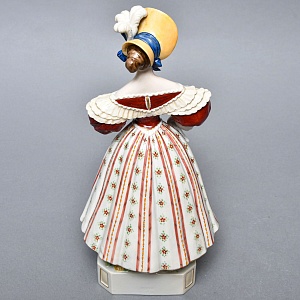 Коллекционная статуэтка «Модница в шляпке», Фарфор, SITZENDORF Германия, первая половина ХХ века.