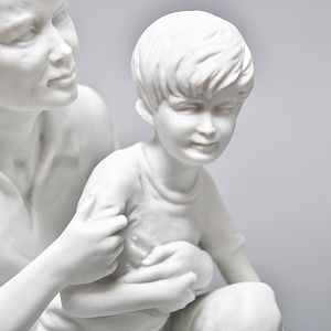 Редкая!!! Коллекционная Фарфоровая Статуэтка «Отец и Сын», Kaiser, Германия -1979 год.