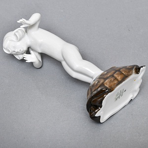 Антикварная Фарфоровая статуэтка «Девочка на черепахе», ROSENTHAL Германия, середина ХХ века.