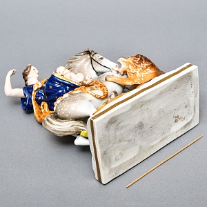 Антикварная Фарфоровая статуэтка «Диана - Охотница на льва», VOLKSTEDT Германия.