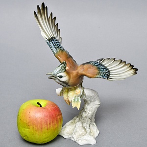 Коллекционная Фарфоровая статуэтка «Птица. Взлетающая Сойка», Hutschenreuther Германия.