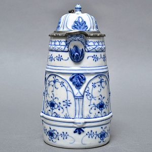 Антикварный Фарфоровый кувшин для пива «Гном - пивовар», Bremer & Liebmann Германия, 1887 - 1923 годы.