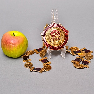 Редкость! Металлический Форменный Государственный Нагрудный Знак работника ЗАГСа, СССР середина ХХ века.