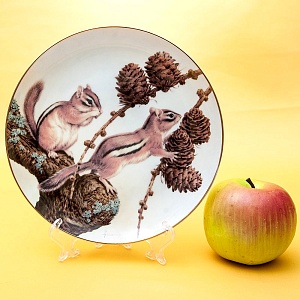  Коллекционная Тарелка «Лесной Год - СЕНТЯБРЬ» Фарфор, Studio Fine Porcelaine Англия -1982 год.