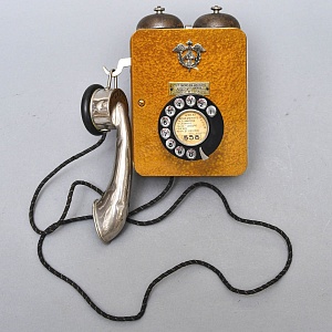 Старинныйй Настенный Телефонный аппарат - Телефон «Thomson-Houston», Париж Франция -1930 год. 