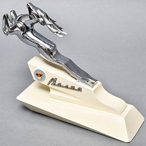 Памятный подарок - Сувенир «Олень» - Шильдик - Эмблема «Волга ГАЗ -21» СССР.