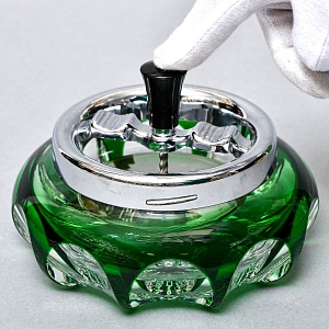 Зелёная Хрустальная Пепельница с механизмом «ЮЛА», NACHTMANN Германия, конец 60-х гг. 