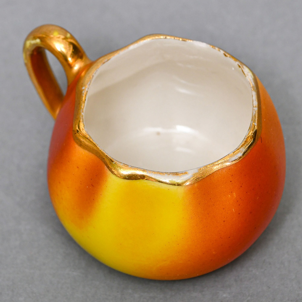 Фарфоровый Ликерный набор «ЯБЛОЧКИ» - 7 предметов, Франция, середина ХХ века. 