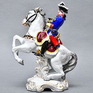 Антикварная Фарфоровая статуэтка «Старый Фриц. Король Пруссии Фридрих II на коне», SITZENDORF Германия.