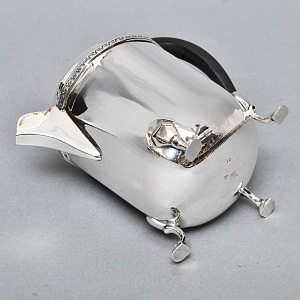 Винтажный Металлический Кофейник - Чайник на ножках 1 л. Silverplate, Англия - середина ХХ века.