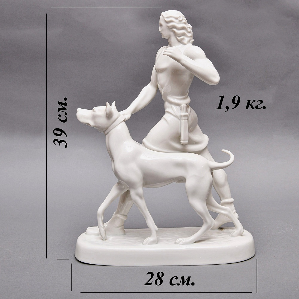 Антикварная Фаофоровая Статуэтка «Охотник с собакой», Wiener Porzellanmanufaktur Augarten, Австрия первая половина ХХ века.