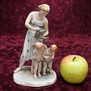 Авторская Фарфоровая Статуэтка «В жаркий полдень», ДФЗ - Дулево, СССР -1962 год. 