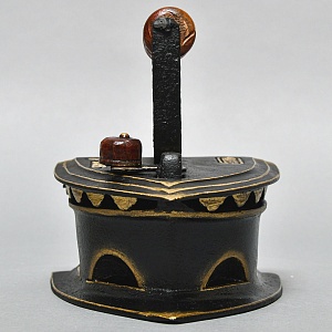 Коллекционный Старинный Угольный Чугунный Утюг Англия начало ХХ века.