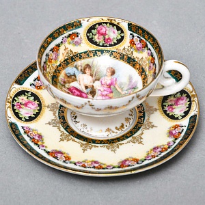 Антикварная Фарфоровая Кофейная пара «Две нимфы и путти», Erdmann Schlegelmilch Германия. 